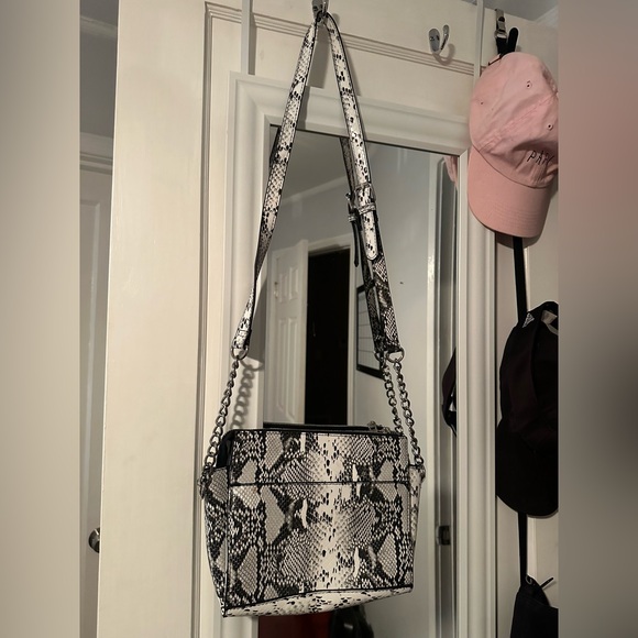 Steve Madden Crocodile Alligator Leather Medium Crossbody Tote Bag Purse - Picture 4 of 7